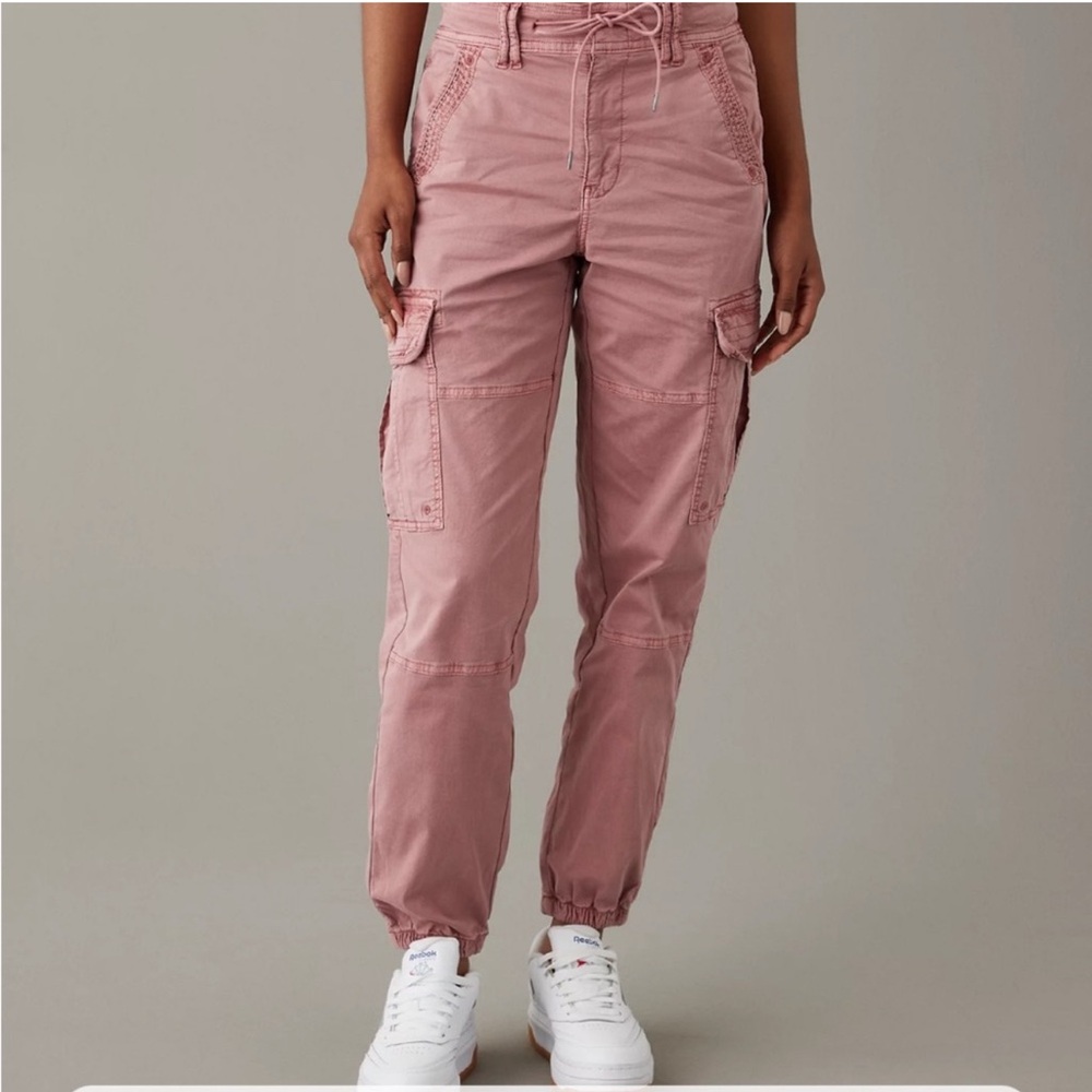 ISO:American Eagle Super High Waisted Baggy Cargo Joggers PINK Sz 10 regular